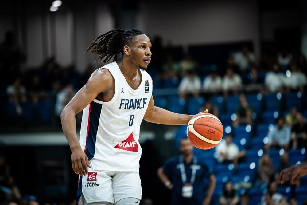 Melvin Ajinça ​​with the French U19 team