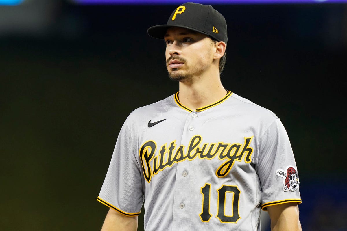 Analysis: Amid ample contract uncertainty, Bryan Reynolds continues to  produce for the Pirates