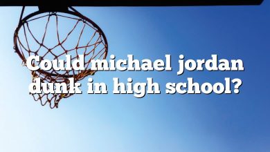 Could michael jordan dunk in high school?