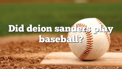 Did deion sanders play baseball?