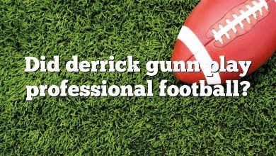 Did derrick gunn play professional football?