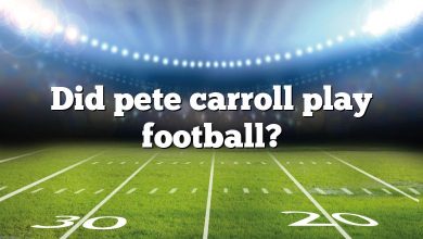 Did pete carroll play football?