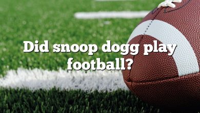 Did snoop dogg play football?