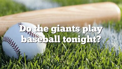 Do the giants play baseball tonight?