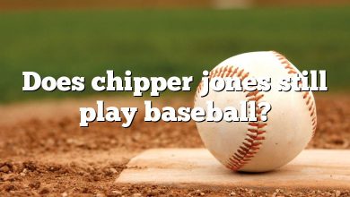 Does chipper jones still play baseball?