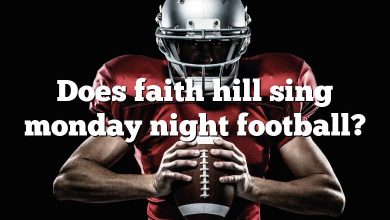 Does faith hill sing monday night football?