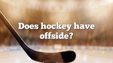 Does hockey have offside?