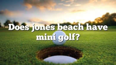 Does jones beach have mini golf?