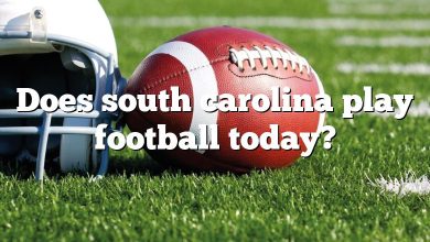 Does south carolina play football today?