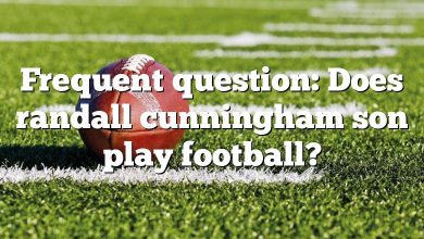 Frequent question: Does randall cunningham son play football?