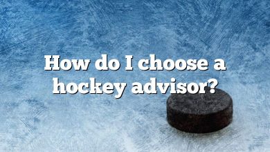 How do I choose a hockey advisor?