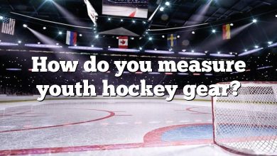 How do you measure youth hockey gear?