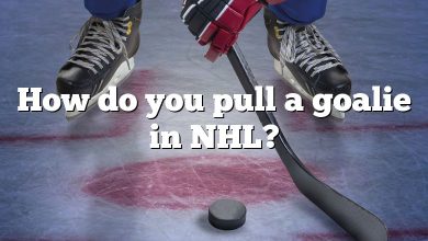 How do you pull a goalie in NHL?