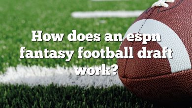 How does an espn fantasy football draft work?