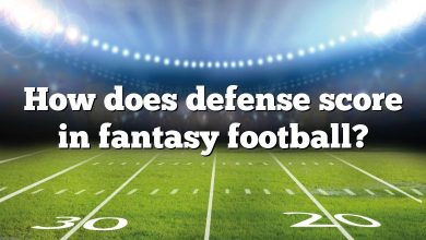 How does defense score in fantasy football?