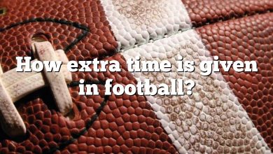 How extra time is given in football?