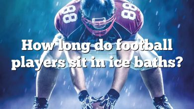 How long do football players sit in ice baths?