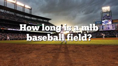 How long is a mlb baseball field?