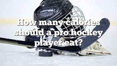 How many calories should a pro hockey player eat?