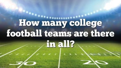 How many college football teams are there in all?