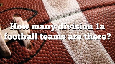 How many division 1a football teams are there?