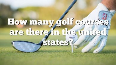 How many golf courses are there in the united states?