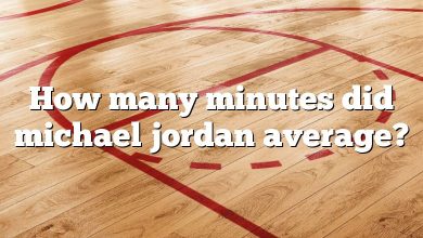 How many minutes did michael jordan average?