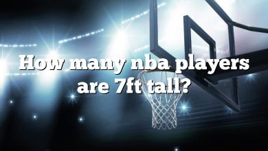 How many nba players are 7ft tall?