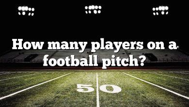 How many players on a football pitch?