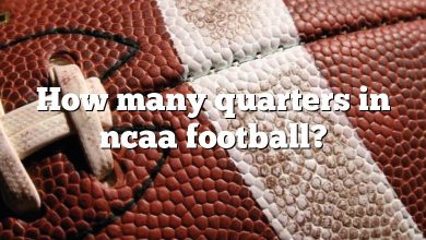 How many quarters in ncaa football?