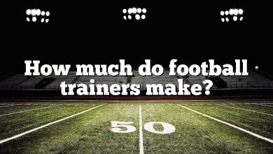 How much do football trainers make?