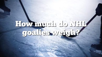 How much do NHL goalies weigh?