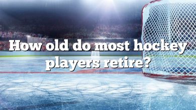 How old do most hockey players retire?