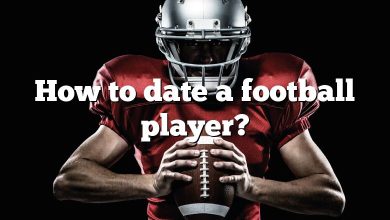 How to date a football player?