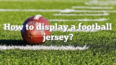 How to display a football jersey?