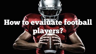 How to evaluate football players?