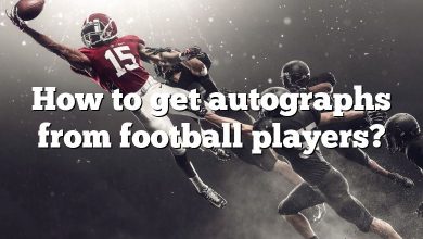 How to get autographs from football players?