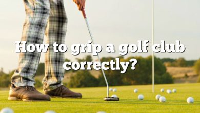 How to grip a golf club correctly?