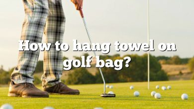 How to hang towel on golf bag?