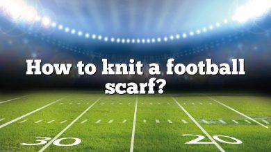 How to knit a football scarf?