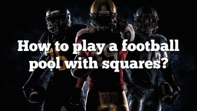 How to play a football pool with squares?