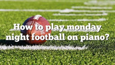 How to play monday night football on piano?