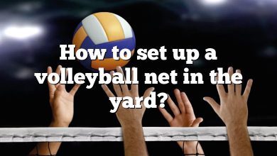 How to set up a volleyball net in the yard?