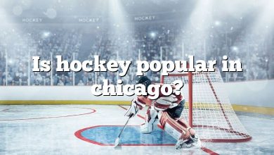 Is hockey popular in chicago?