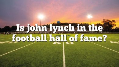 Is john lynch in the football hall of fame?