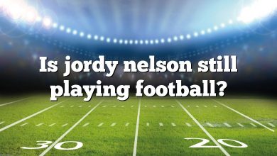 Is jordy nelson still playing football?