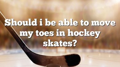 Should i be able to move my toes in hockey skates?