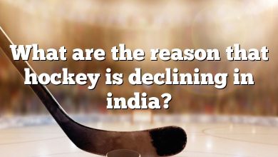 What are the reason that hockey is declining in india?