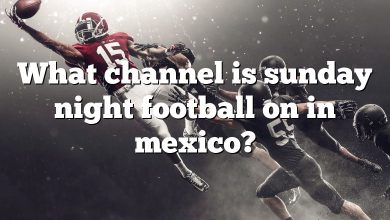 What channel is sunday night football on in mexico?