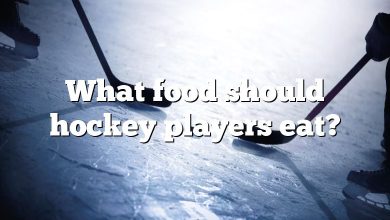 What food should hockey players eat?